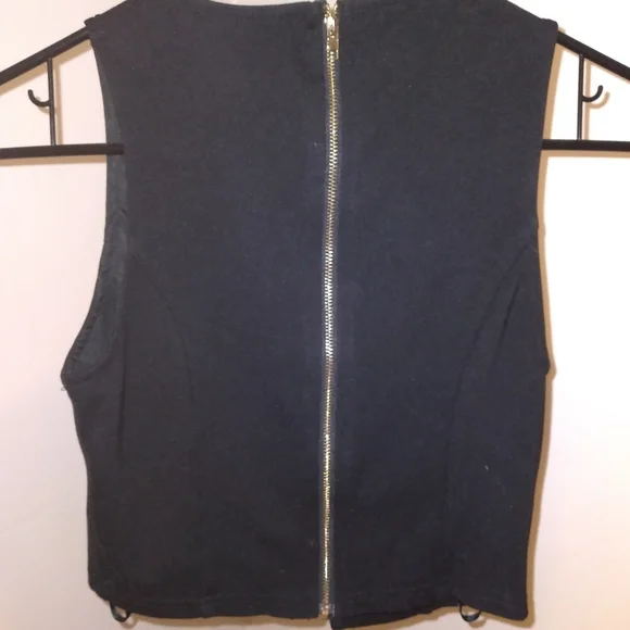 Black Cross Cross Top - Picture 11 of 13